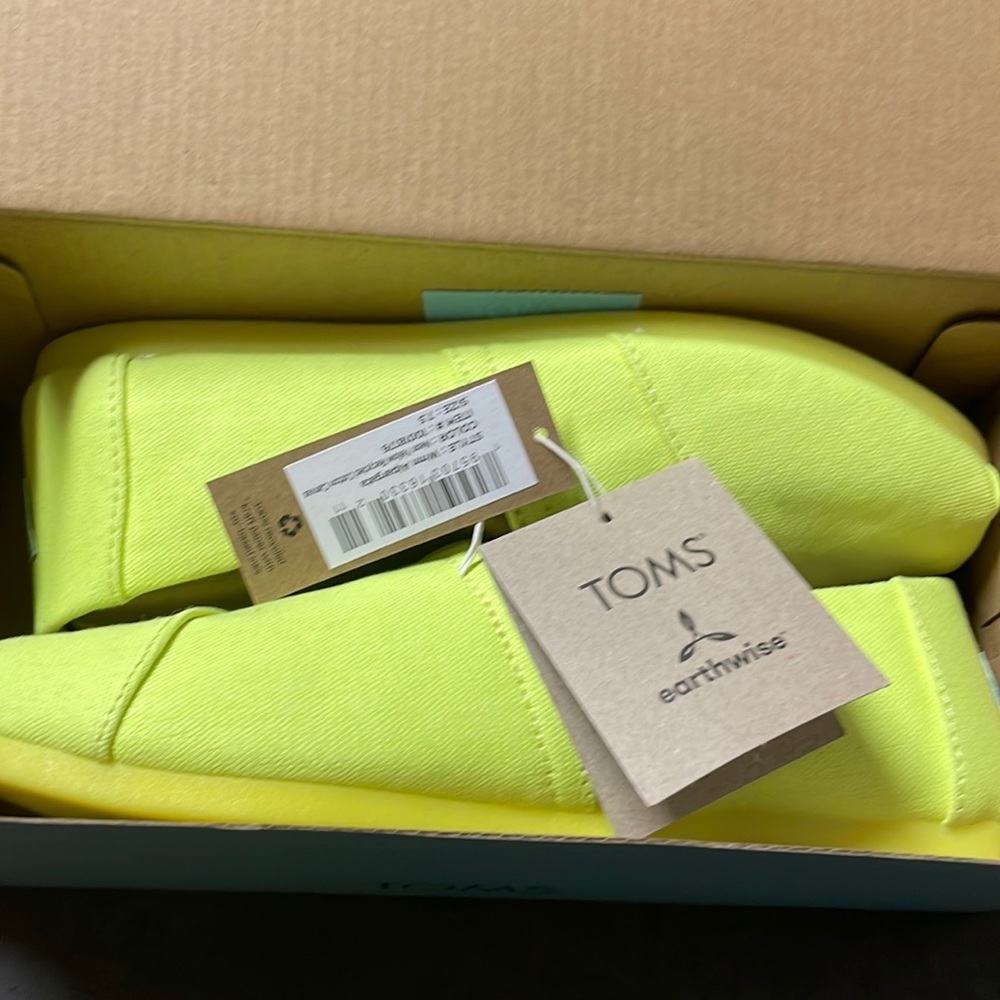 Toms